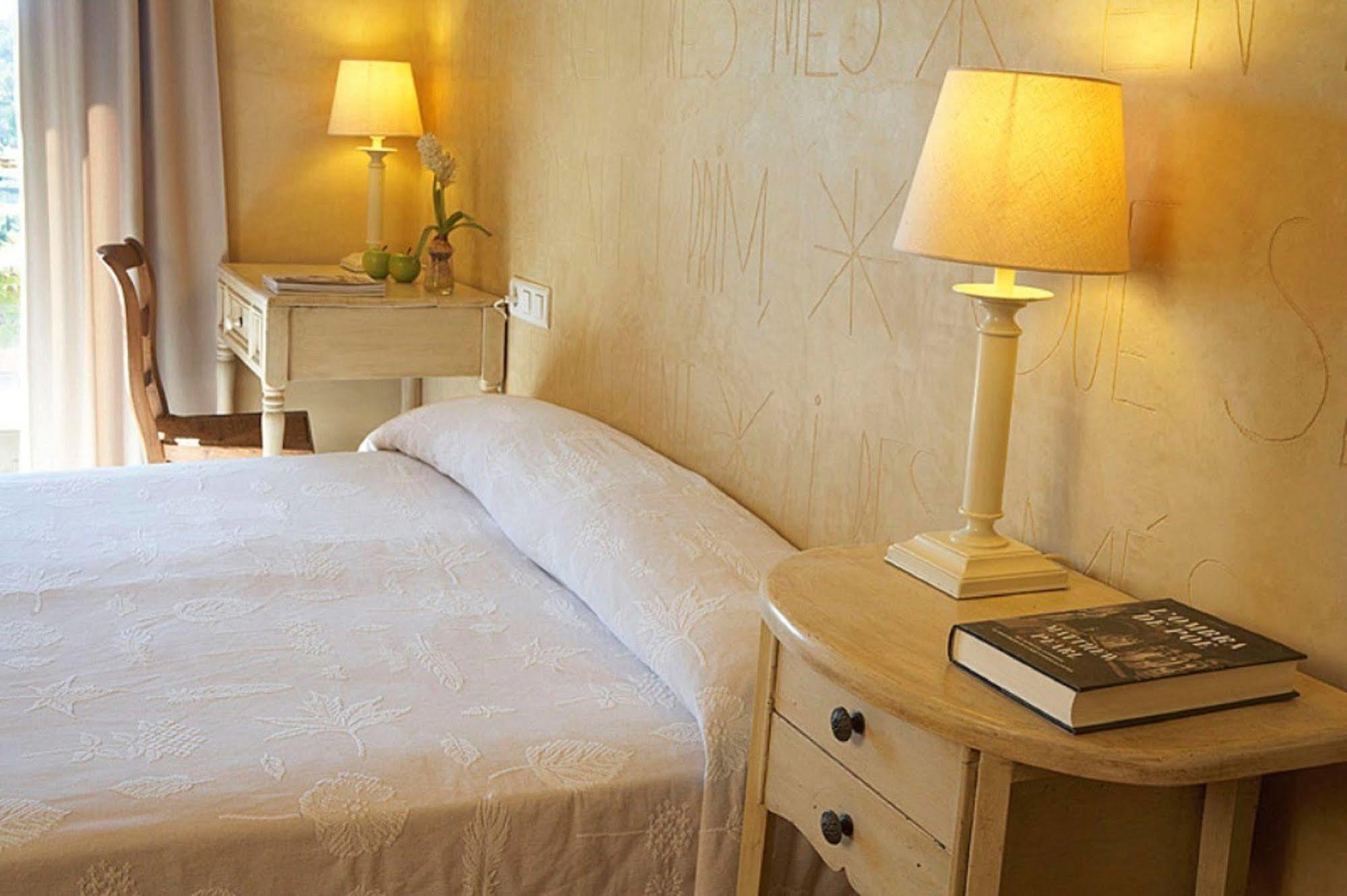 Hotel la Plaça Madremanya Extérieur photo